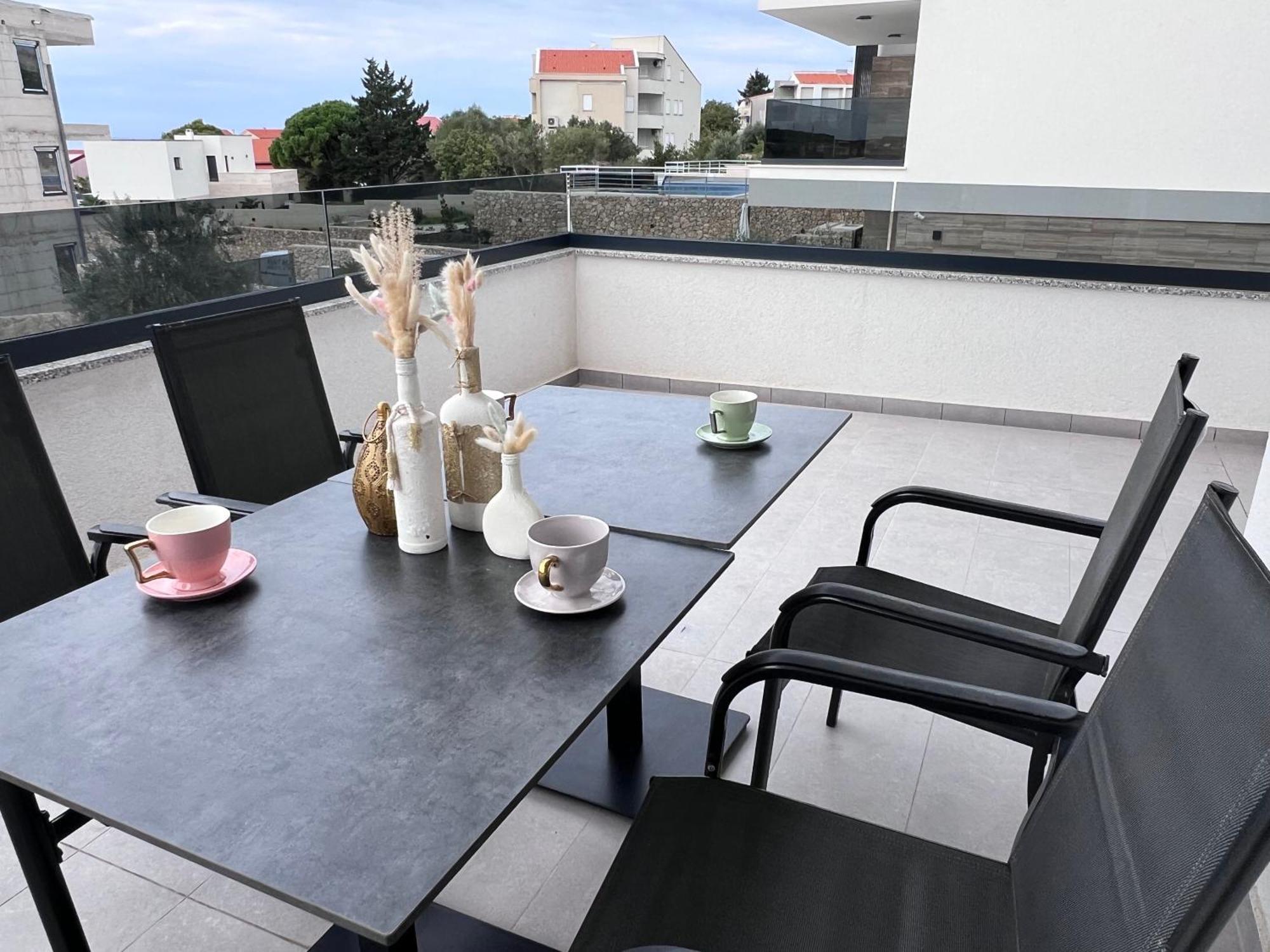 Boutique Hotel Ivy'Z ノヴァリャ エクステリア 写真