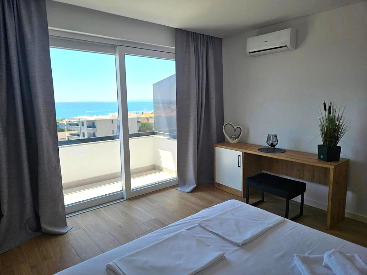 Boutique Hotel Ivy'Z ノヴァリャ エクステリア 写真