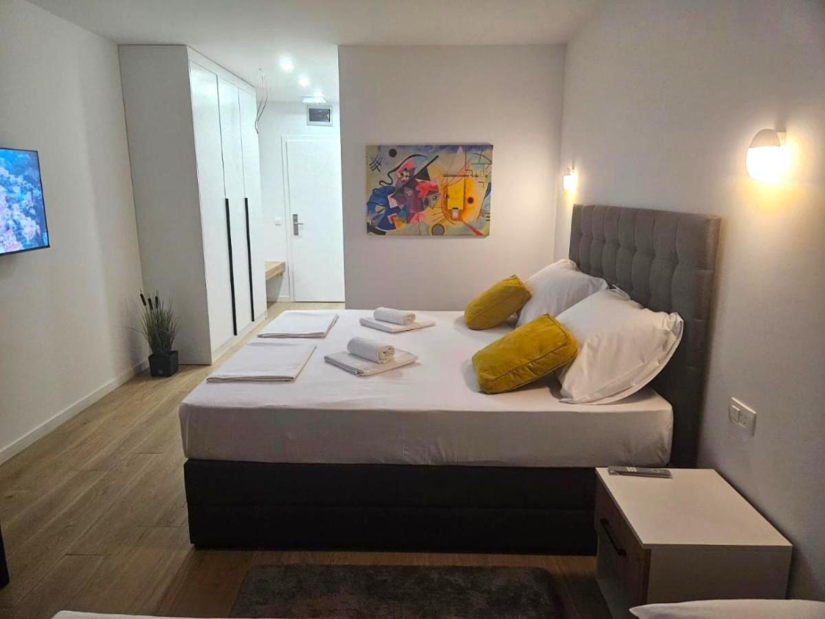 Boutique Hotel Ivy'Z ノヴァリャ エクステリア 写真